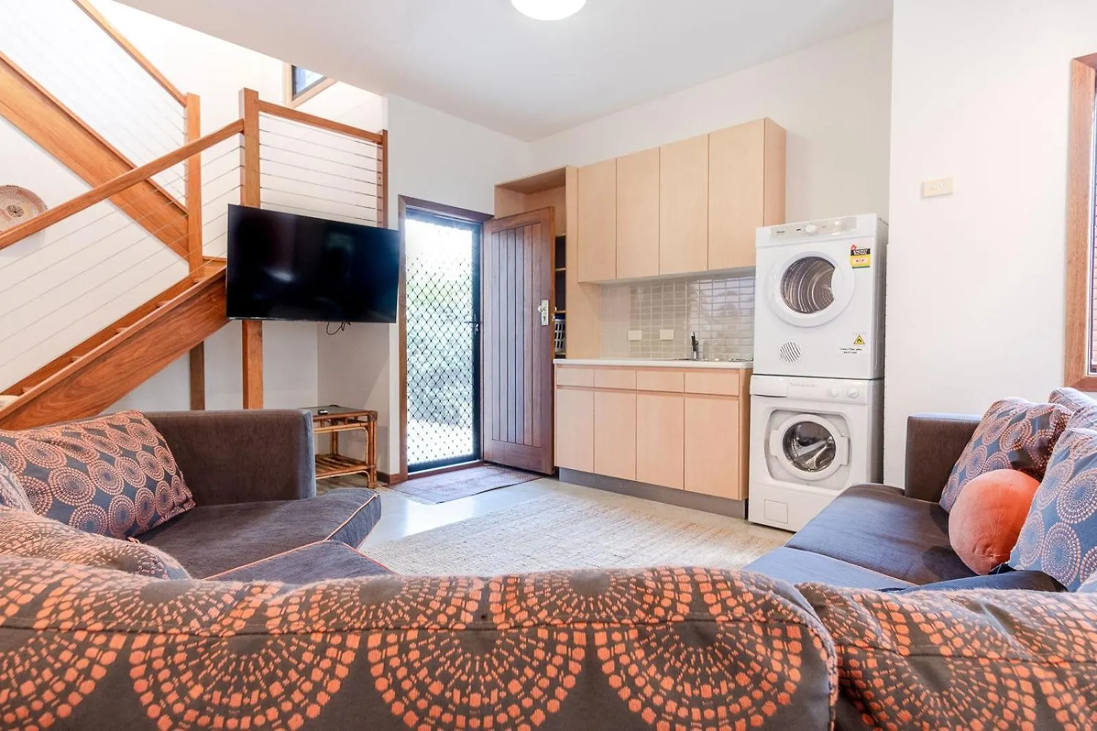 Coastal Getaway Across From Dicky Beach كالوندرا بيت للعطل
